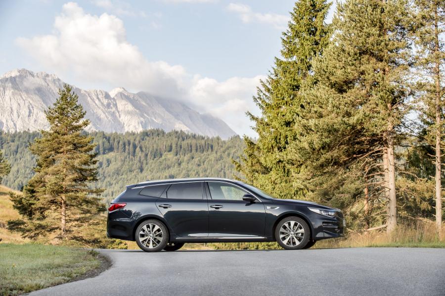  Kia Optima Sportswagon EcoDynamics 2016 года  (UK) (фото 3 из 30)